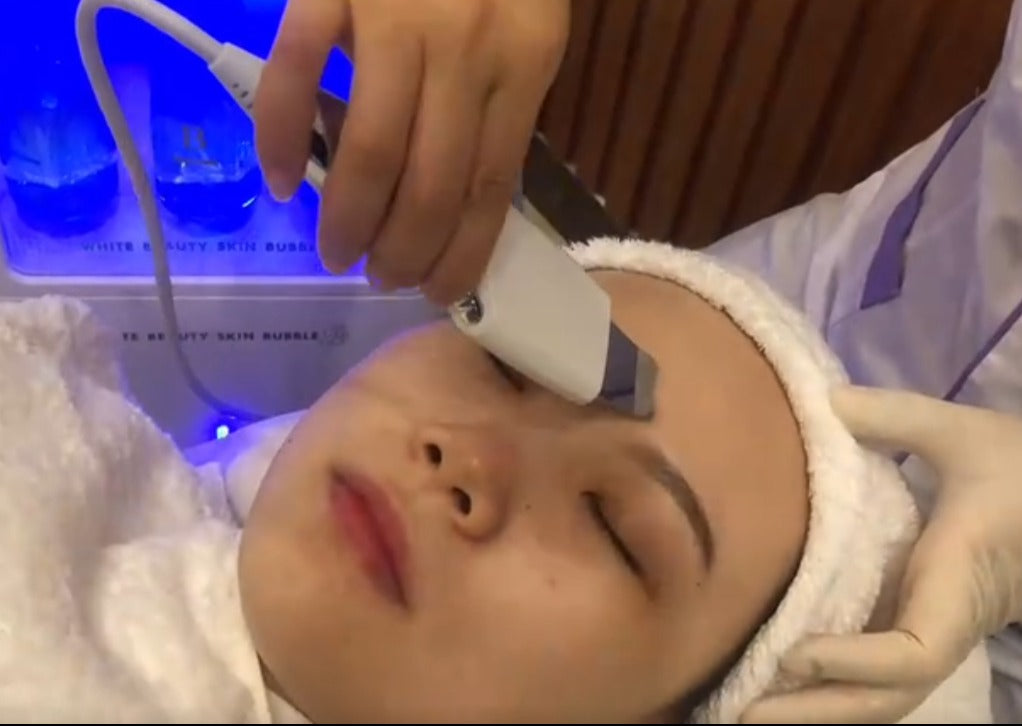 Hydra Microdermabrasion Facial Equipment for skin care - 9 in 1